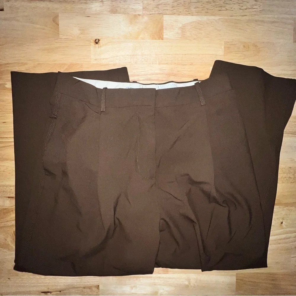 Zara Women’s Brown Straight-Leg Pants - Size M